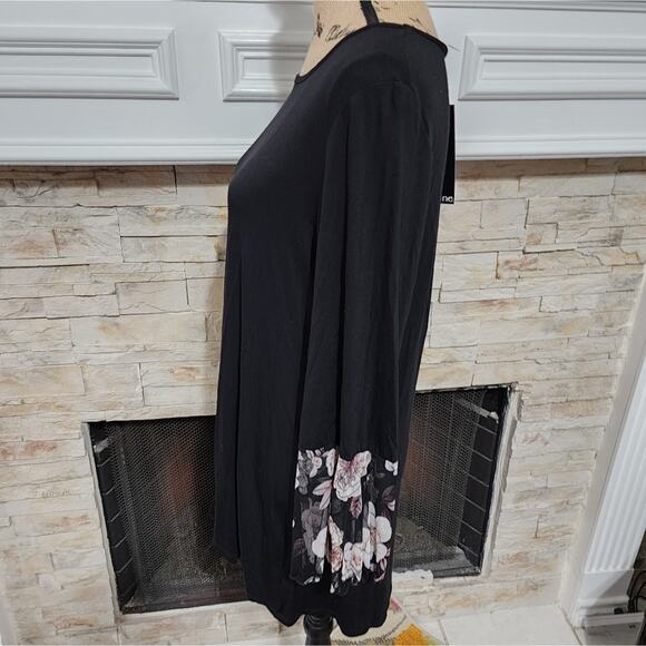 Elliott and Vine black and floral bell sleeve tunic size XL NEW!!!‎ - Picture 4 of 6